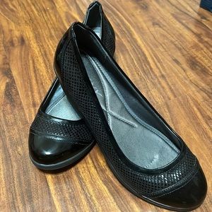 EUC DKNY Black Wedge Shoes